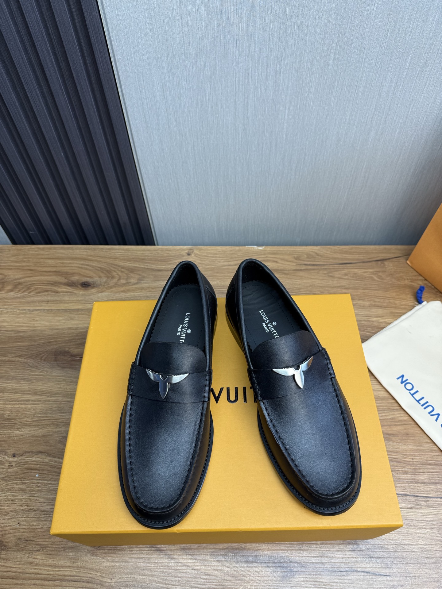 LV